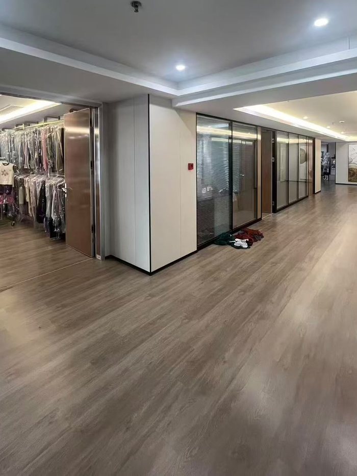 Showroom corridor with rails of finished styles