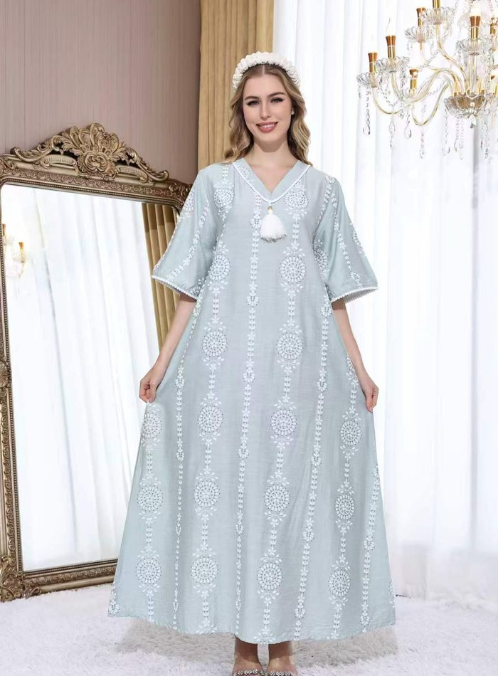 Embroidered cotton jalabiya made by Puning Hesheng Garment