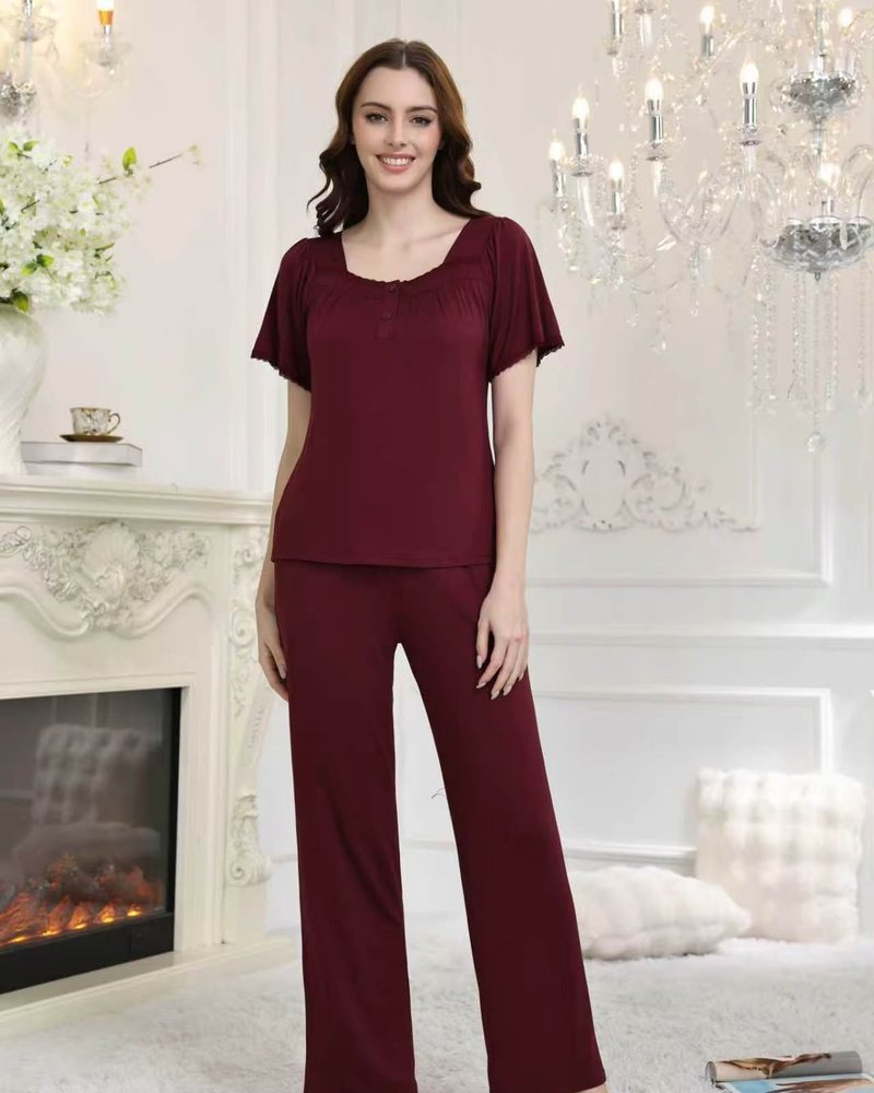 Pyjama sets manufactured by Puning Hesheng Garment Co., Ltd